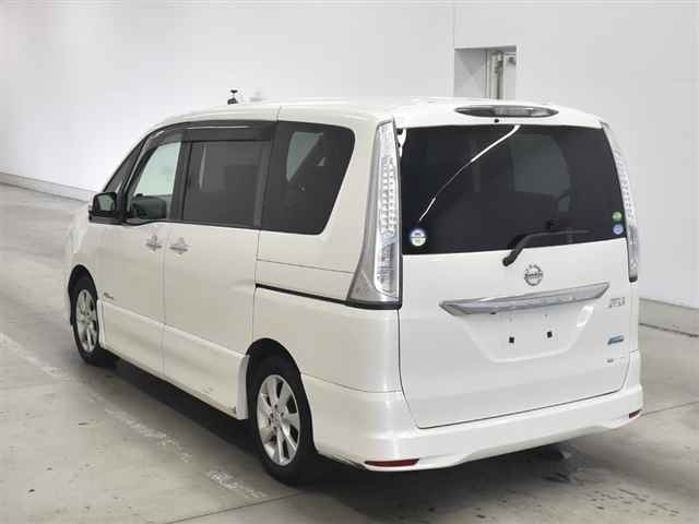 Nissan Serena 2013